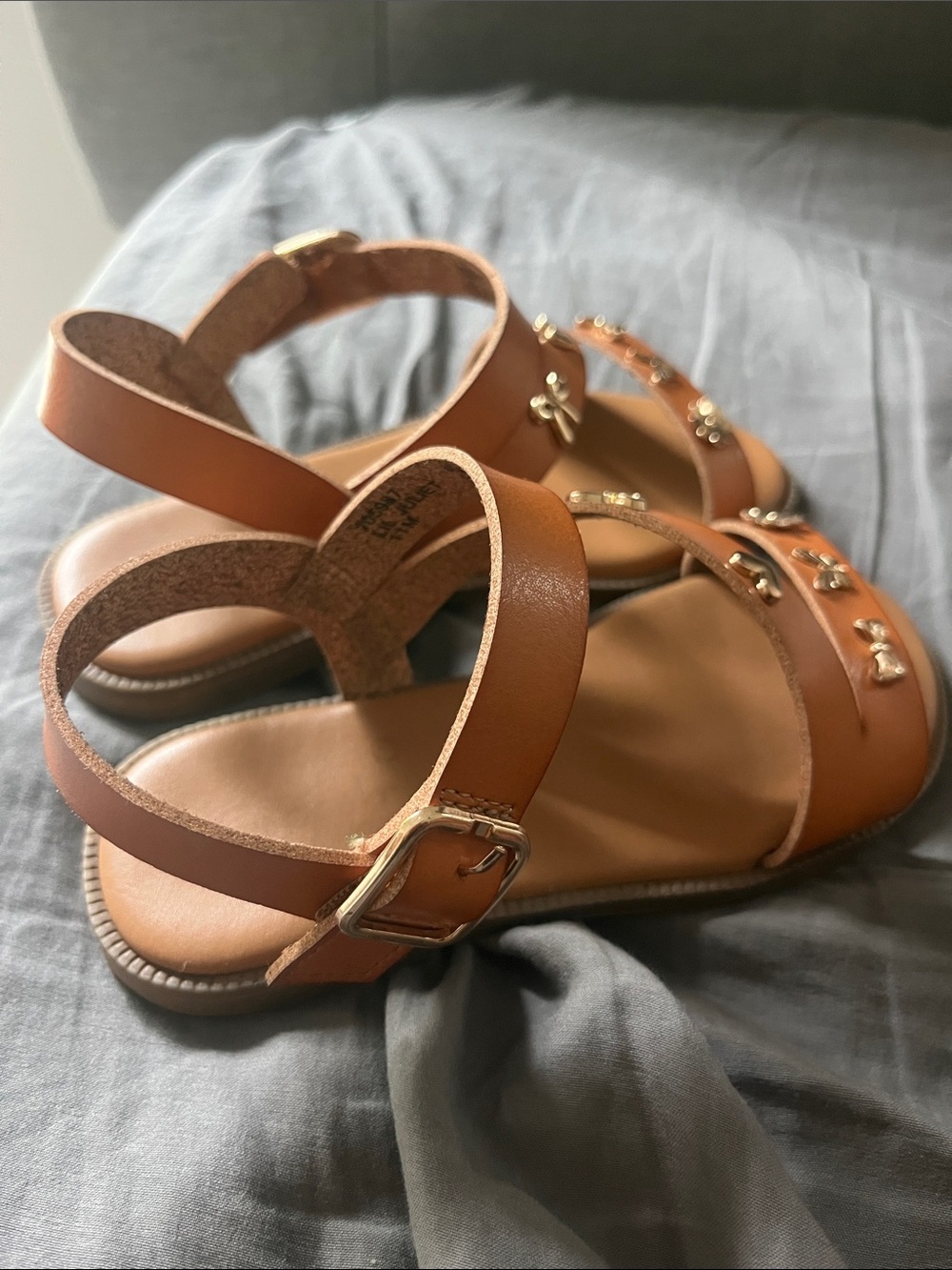 Kids Sandals with charms - Picture 3 of 5